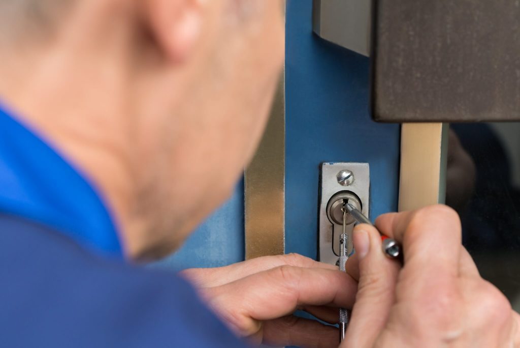 Looking For a Locksmith in Chicago?